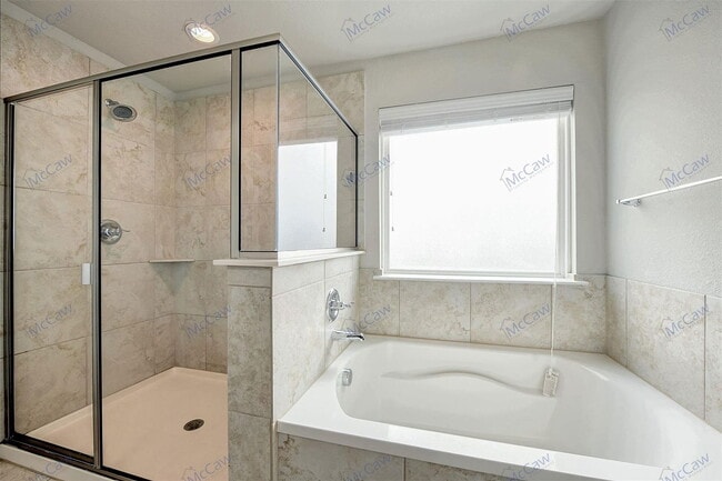 Building Photo - 1504 Emerald Tree Pl
