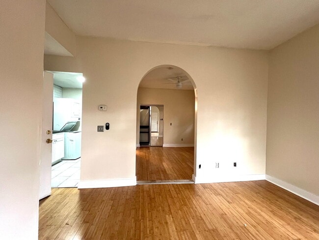 Building Photo - 500 Parkway Dr NE