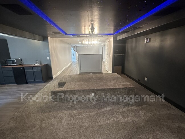Building Photo - 7555 S 1740 E