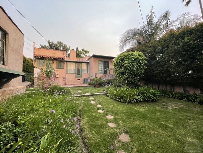 Building Photo - 10551 Troon Ave