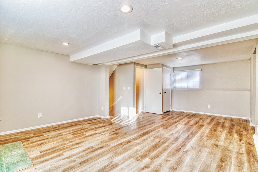 Building Photo - 3988 Burningham Dr