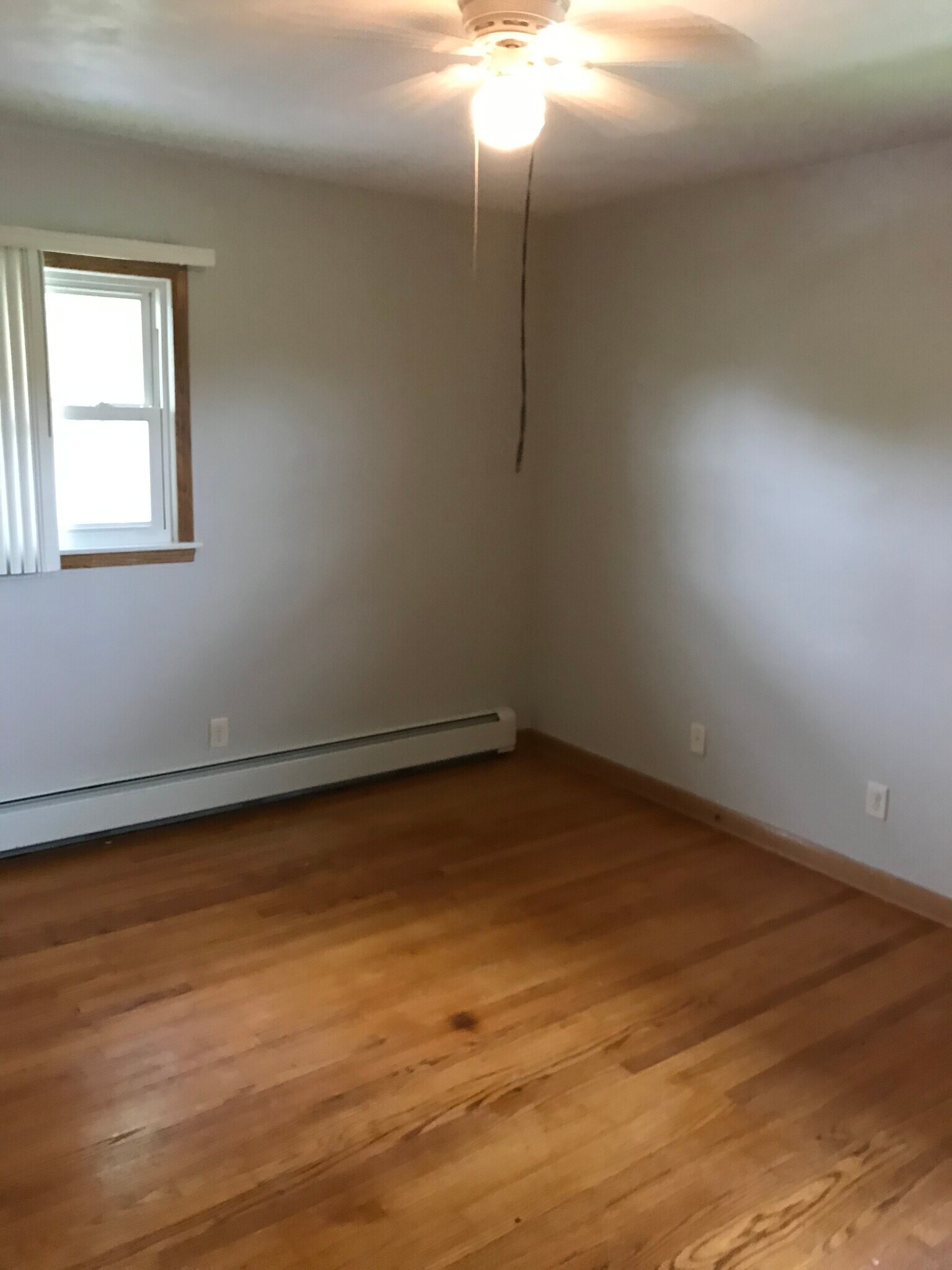 Bedroom - 1035 N Bristol St