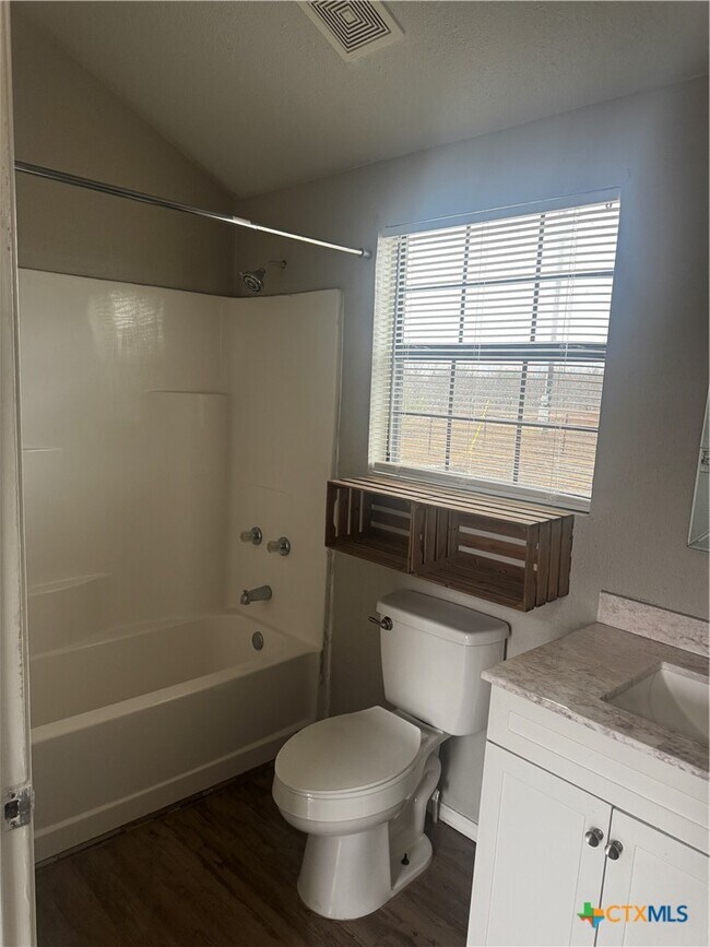 Building Photo - 1451 Offermann Hill Rd