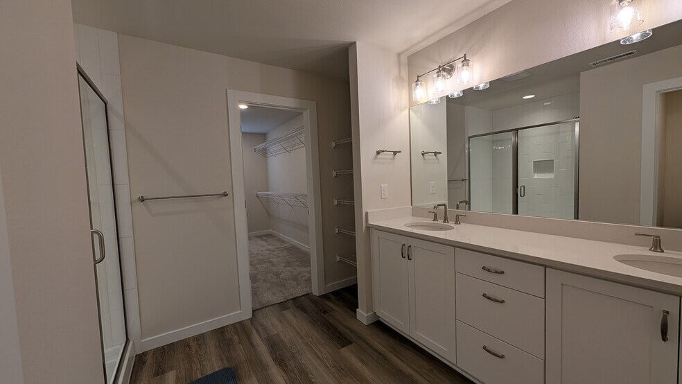 Primary Master Bathroom with double sink - 13522 NE 115th Cir