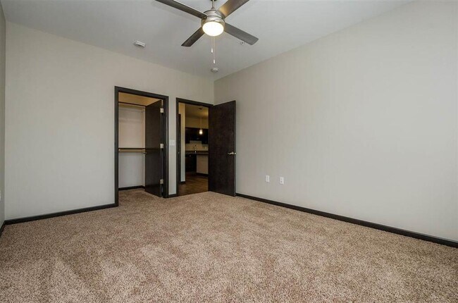 Building Photo - 2863 Spring Rose Cir