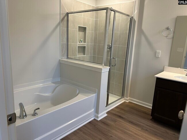 Building Photo - 387 Pinaster Path