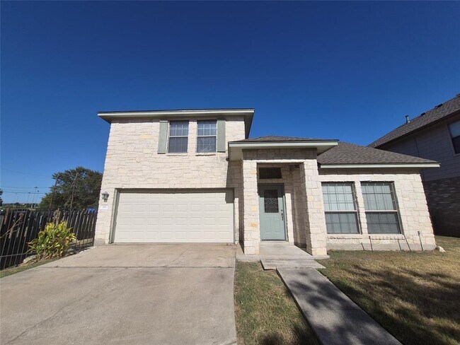 Building Photo - 8800 Hazelhurst Dr
