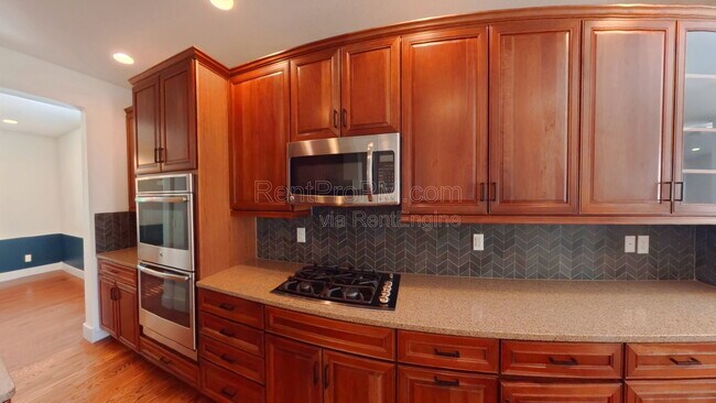 Building Photo - 3802 Wild Elm Way