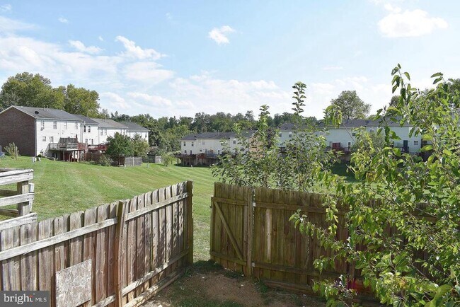Building Photo - 107 Parkside Dr