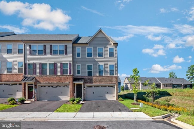 Building Photo - 7843 Otterbein Way