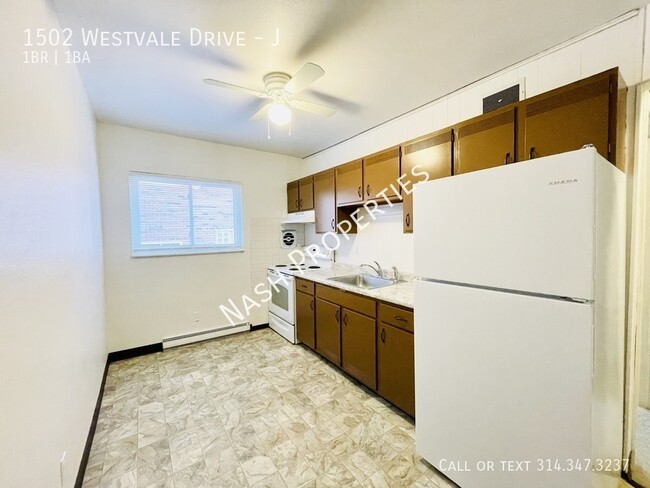 Building Photo - 1502 Westvale Dr