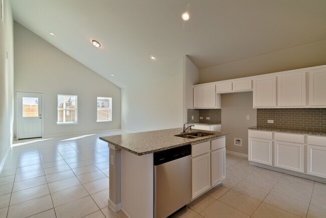 Building Photo - 6601 Loretta White Ln