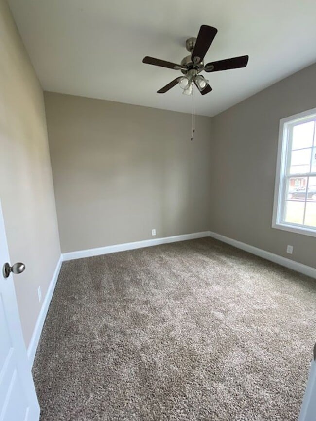 Building Photo - Beautiful 4 Bedroom with Bonus Room Home A...