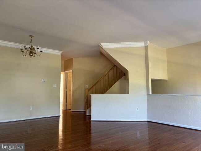 Building Photo - 6635 Creek Point Way