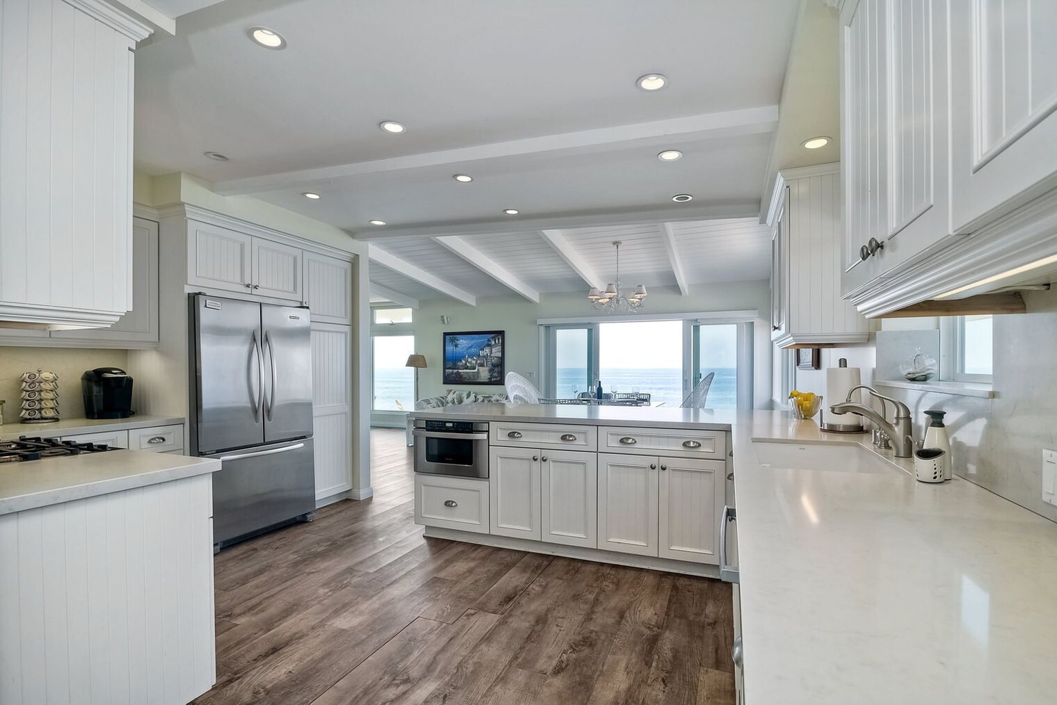 Building Photo - 5185 Shore Dr