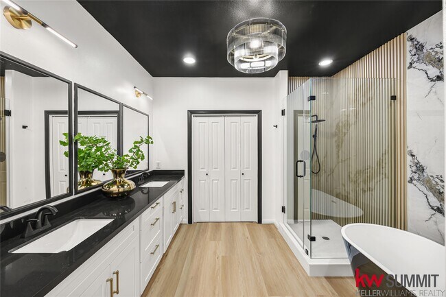 Building Photo - 2410 Calumet St