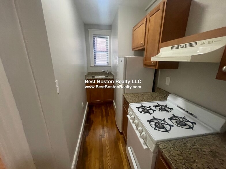 Building Photo - 48 John F. Kennedy St