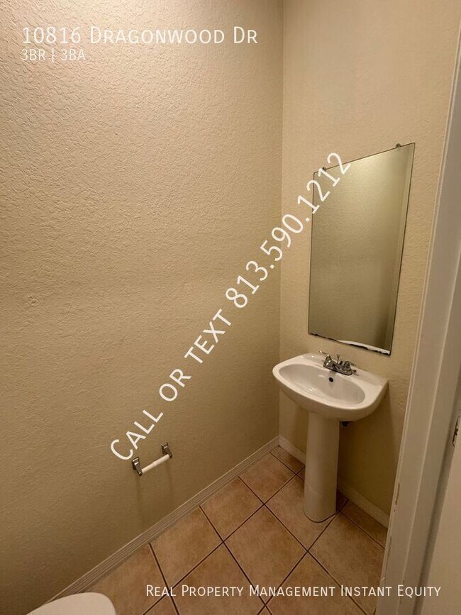 Building Photo - 10816 Dragonwood Dr