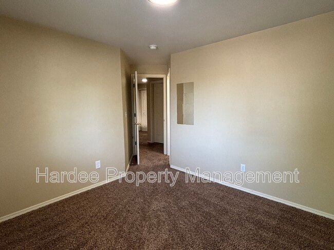 Building Photo - 1602 W Highland St