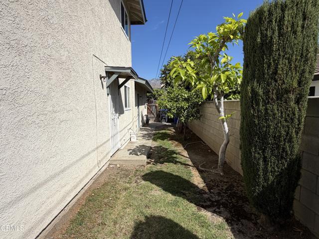 Building Photo - 868 Fairview Ave