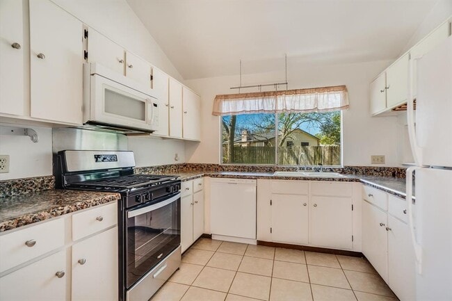 Building Photo - 10422 Firethorn Ln