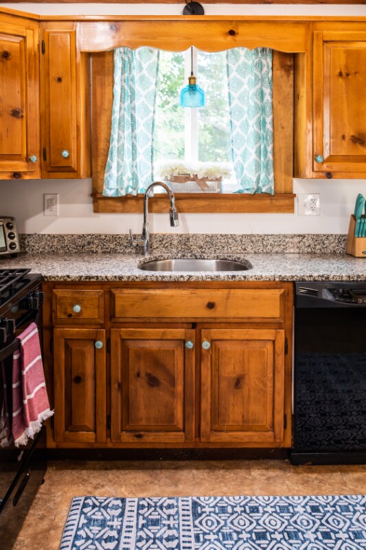 Building Photo - 431 Winnacunnet Rd