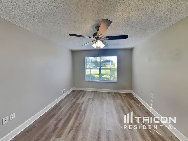 Building Photo - 958 Shriver Cir