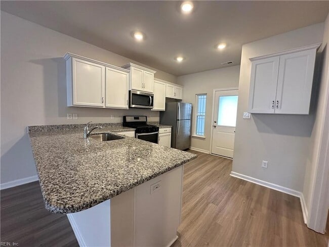 Building Photo - 1521 Auckland Ct