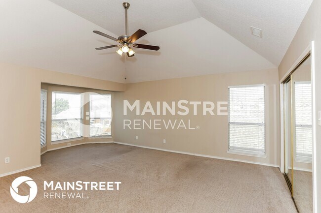 Building Photo - 719 E Grubb Dr