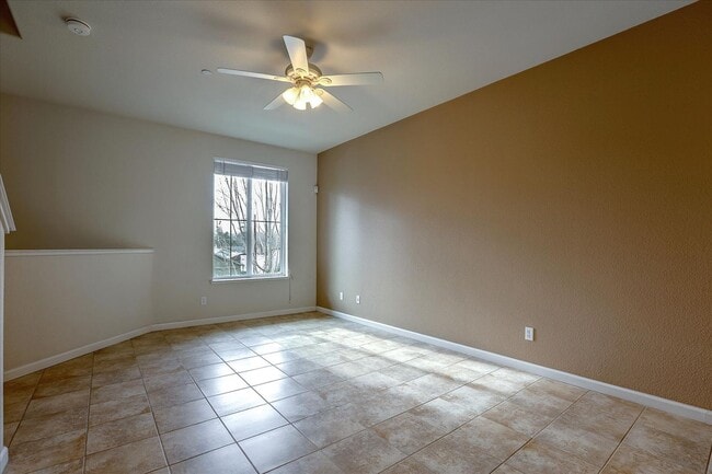 Building Photo - 1128 Campbell Ave