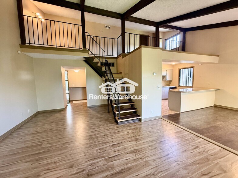 Primary Photo - 14320 Fairway Dr
