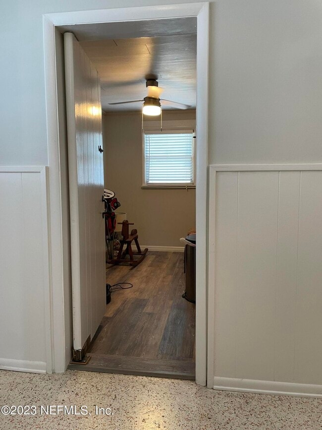 Building Photo - 780 Redfin Dr