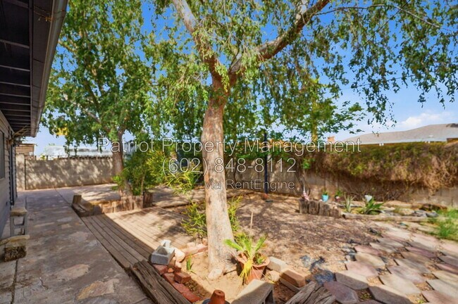 Building Photo - 4232 W Keim Dr