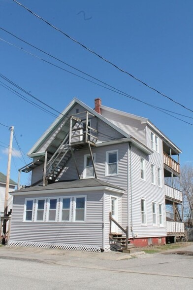 Building Photo - 20 Bellevue St