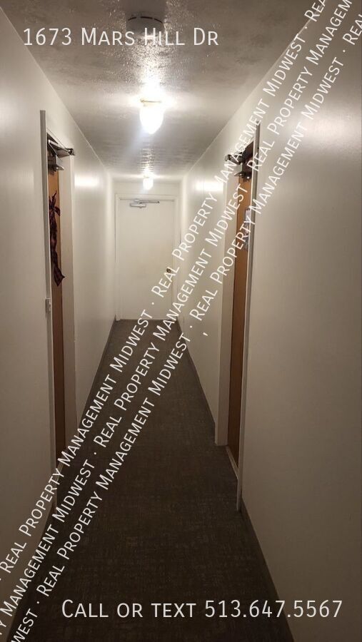 Building Photo - 1673 Mars Hill Dr