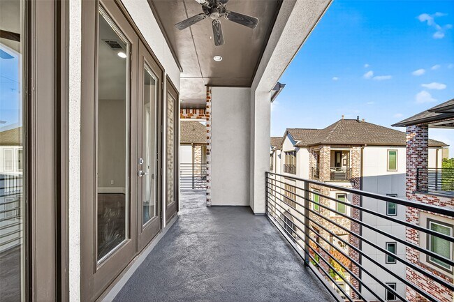 Building Photo - 2116 Mason St