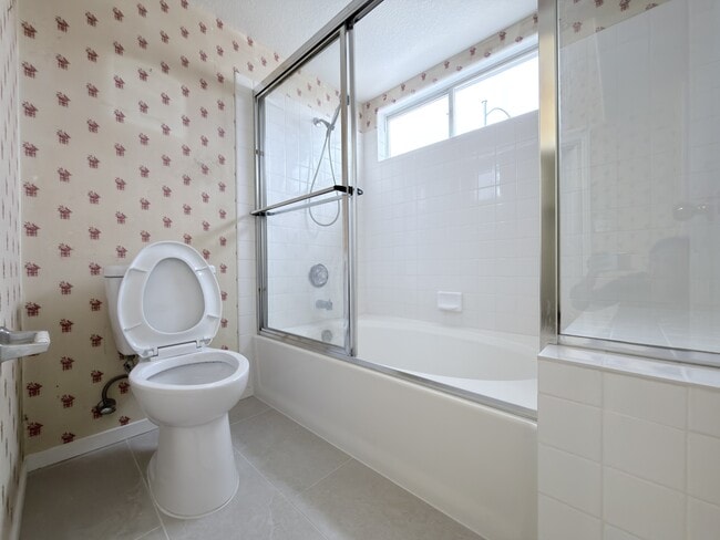 Building Photo - 8232 Fame Ave