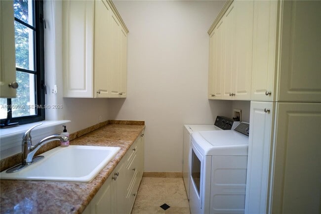 Building Photo - 6450 SW 126th Street Rd