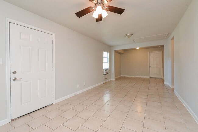 Building Photo - 2118 Thonig Rd