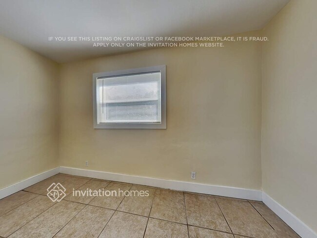 Building Photo - 508 Zinnia Dr