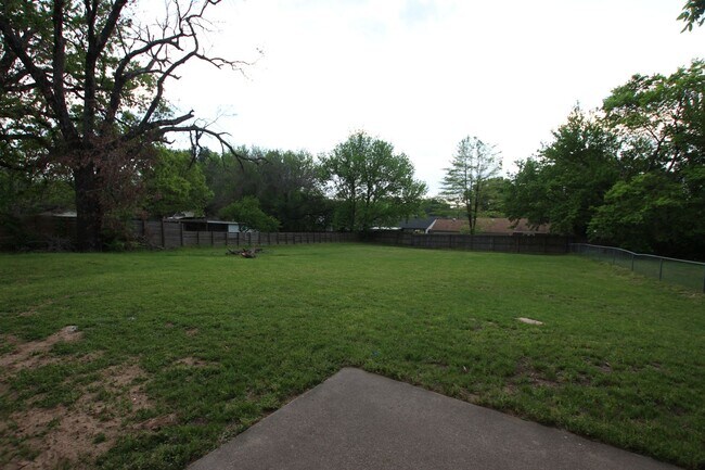 Building Photo - Coming Soon!  Remodeled 3 Bedroom 2 Bath! Large Yard!