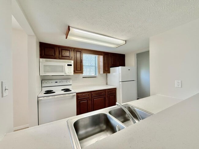 Building Photo - 1634 19th St