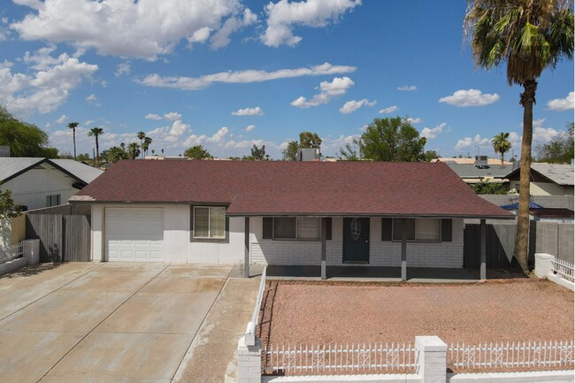 Building Photo - 4Bed/2Bath House at Chandler Blvd/McQueen Rd! Ready for Immediate Move-In! – NO HOA!