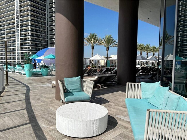 Building Photo - 4111 S Ocean Dr