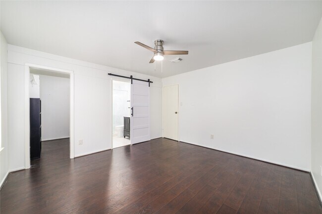 Building Photo - 26 S White Pebble Ct