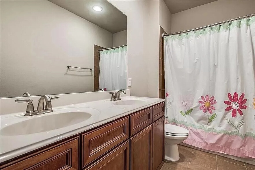 Building Photo - 6710 Estrella