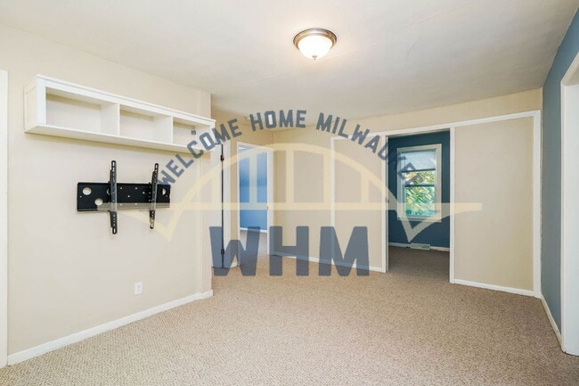 Building Photo - 7124 W Moltke Ave