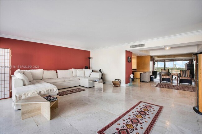 Building Photo - 3 Grove Isle Dr