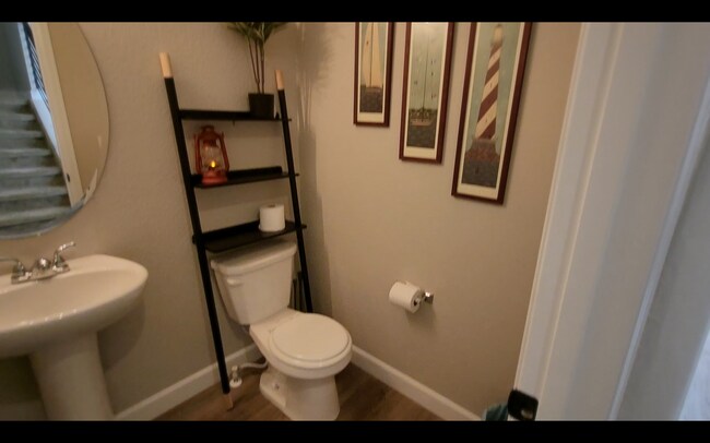 Building Photo - 3 Bedroom, 2.5 Bathroom with two car garage - Available 2/5/2025