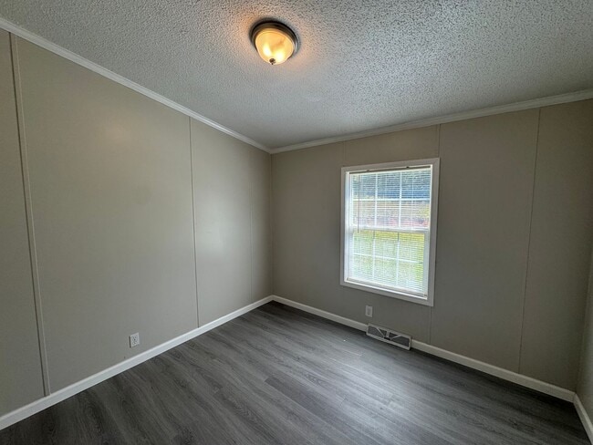 Building Photo - 236 Kue Pass